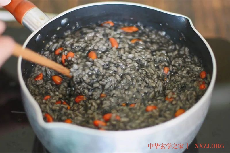 春季常喝粥养肝护脾胃,10碗家常粥,简单又好做! 春季常喝粥养肝护脾胃,10碗家常粥,简单又好做!