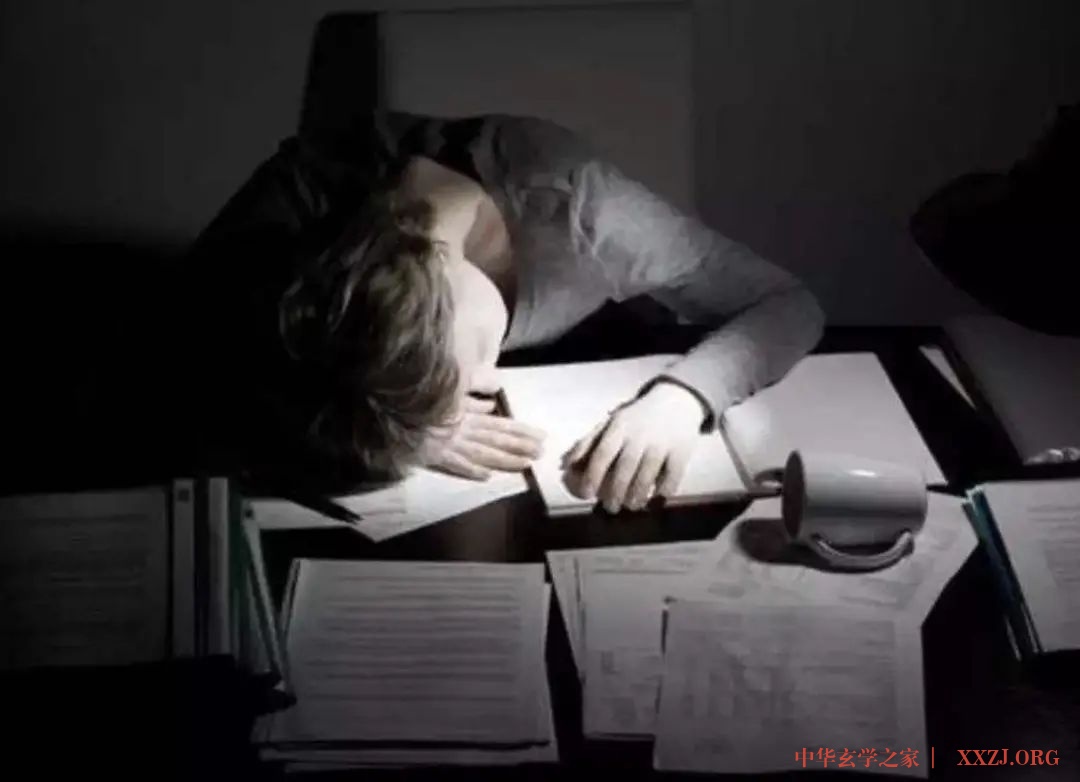 经常熬夜失精血，吃点桑葚补血滋阴