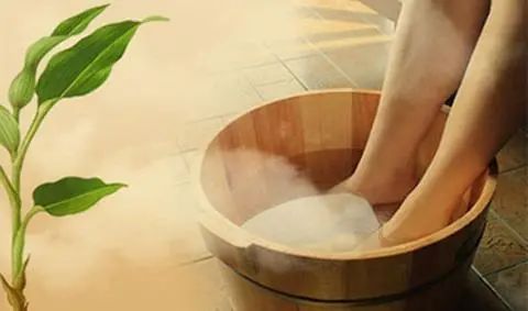 泡脚水里撒把“药”，抵御寒潮效果好！